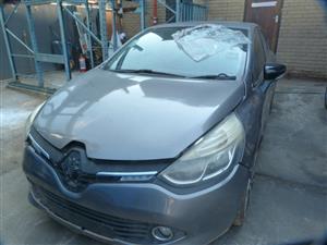 Renault Clio IV 900T Manual H4BA - 2014 SPARESBOYZ STRIPPING FOR SPARES