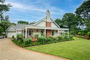 Prized Golf Ckurse Area Home in Estate