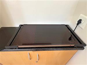 Salton Hot tray. Works perfectly. 