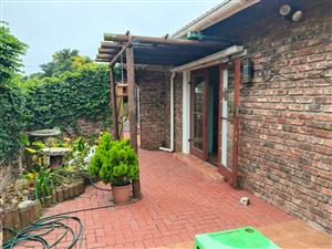 Low maintenance face brick home