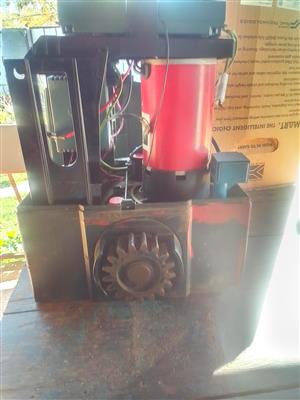 Centurion 2nd hand D5 Evo gate motor only,