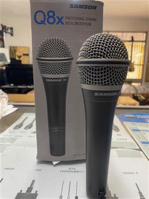 Samson Q8x Professional Dynamic Microphone
