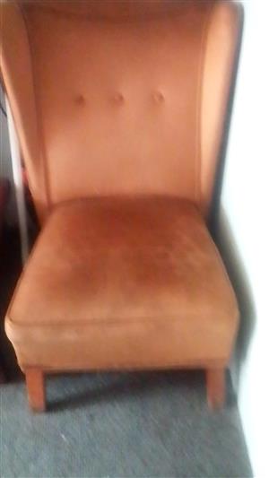 2 wingback chairs and coffee table 