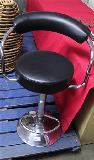 BLACK BAR STOOL S065062A
