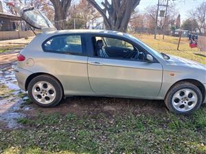 2002 Alfa Romeo 147 16v twin spark 2.0L for stripping.