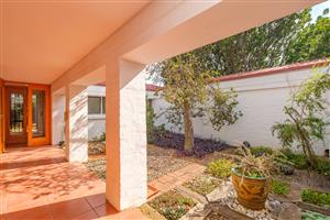House For Sale in Waterkloof
