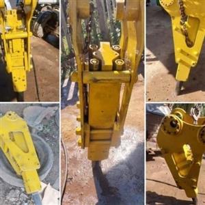 Hammer (Pecker) For a Tlb or Small Excavator 
100% Ready to Work.
Standing In Nelspruit.
R88K .