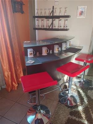 Corner bar 