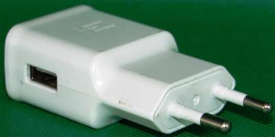 Samsung EP-TA200 Travel Adaptor Cell Phone Charger