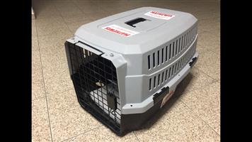 Pet carrier Large as new.