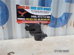 VW Jetta 6 windshiel wiper bottle (2011-2018)