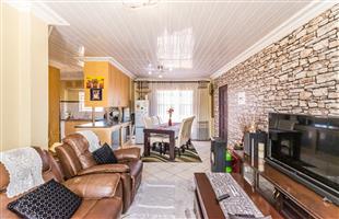 2 Bedroom semi Renovated Top Floor Apartment for Sale