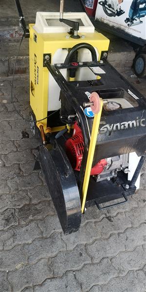 Concrete cutter