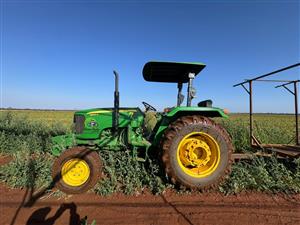 2020 John Deere 5055E