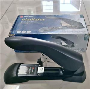 Rexel Gladiator Heavy Duty Stapler 