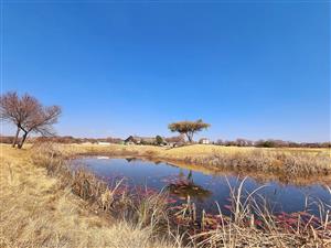 EXCLUSIVE Bushveld Green belt - Exciting Scope For your Golfers Paradise Dream Home