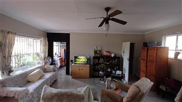 Unfurnished Garden Flat to rent in Lyttleton Manor, Centurion