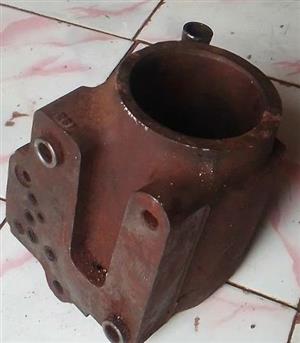 HYDRAULIC RAM CYLINDER 
