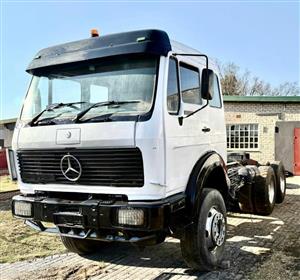 Mercedes Benz 2636 V10 16 speed Cab and chassis