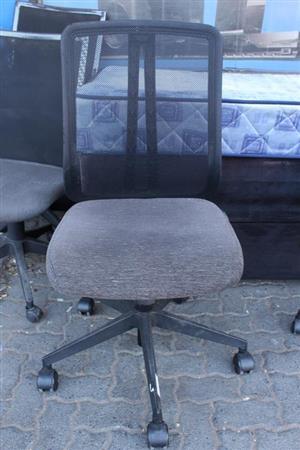 GEO CLOUD OFFICE CHAIRS067025A