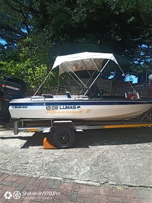 13ft harbour - river boat with life jackets+anchor+ fish finder+live bait well
