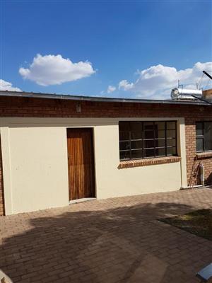 Two bedroom apartment to let in Capetown