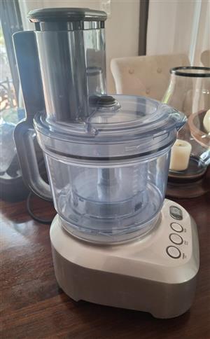 FOOD PROCESSOR