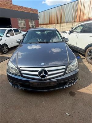 2010 Mercedes Benz W204 C200 271 Automatic transmission Stripping for spares 