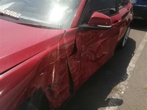 2015 bmw 118i auto 5dr smashed on left side