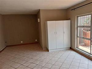 Charming 1-Bedroom Cottage in Secure Wychwood, Germiston