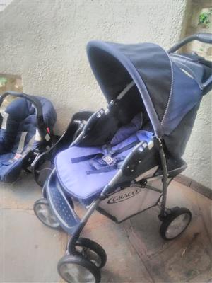 Urgent sale - I have a Graco pram and baby junior car seat travel system for sale for a bargain for sale  Boksburg
