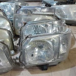 Toyota quantum headlight 