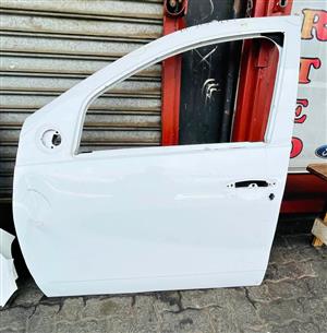 Nissan Np200 door