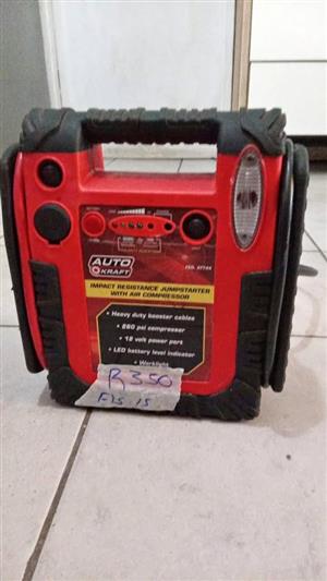 Auto Kraft Jumpstarter & 260 PSI Air Compressor