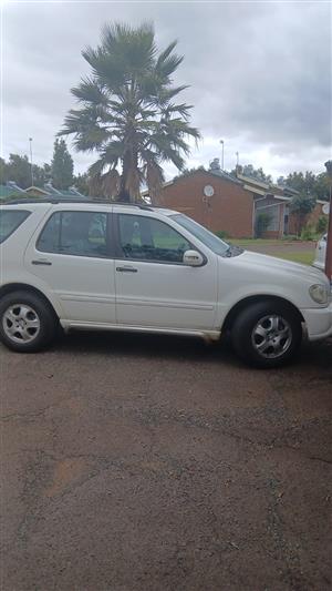 2004 Mercedes Benz ML270CDI