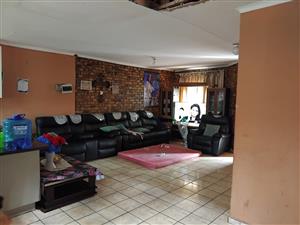 3 Bedroom apartment in Amajuba Park