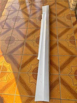 BMW 1 series E82 driver side skirt forsale