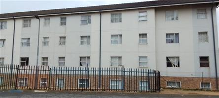 2 BEDROOM GROUND FLOOR IN RIVERSIDE
