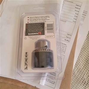 Female adaptor for drill 