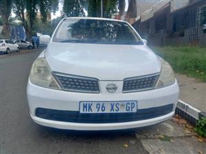 2010 Nissan Tidda 1.4 97000kms Manual  Petrol  White Color