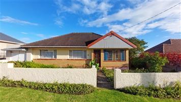 4 Bedroom House In Greenfields