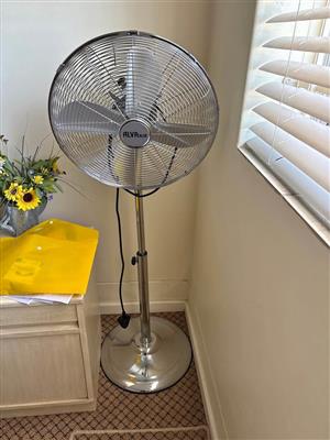 ALVA AIR 40cm Telescopic Pedestal Fan | Metal Chrome | Silver | 3 Speed. Good condition.