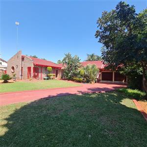 Charming 3 bedroom house for sale in Flora Park, Polokwane - perfect for a growing family