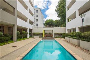 Immaculate central secure apartment in Sandton