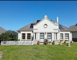 House For Sale in Blue Mountain Village