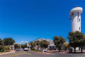 House For Sale in Woodbridge Island