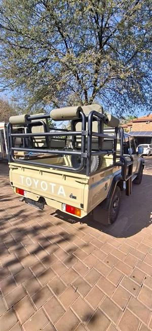 Land Cruiser Double cab hunting rig