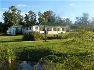 DESIRABLE HOUSE AND COTTAGE IN MPUMALANGA