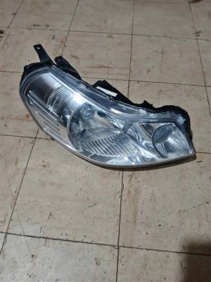 Suzuki sx4 headlight