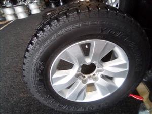 17" Toyota Hilux/Fortuner mag with used 265/65/17 tyre to use for spare 